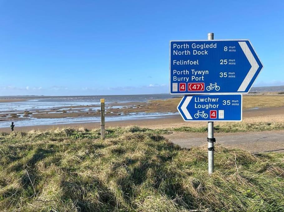 Coastal Apartment With Beach On Your Doorstep! Llanelli Luaran gambar
