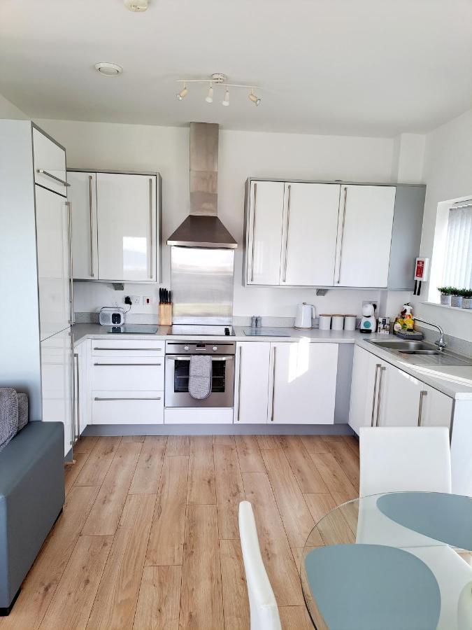 Coastal Apartment With Beach On Your Doorstep! Llanelli Luaran gambar